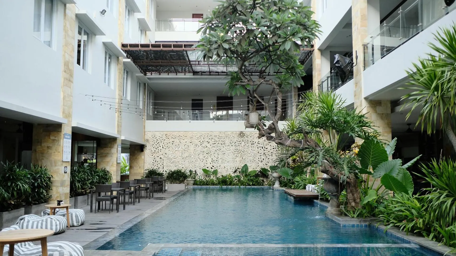 Crystalkuta Hotel - Bali