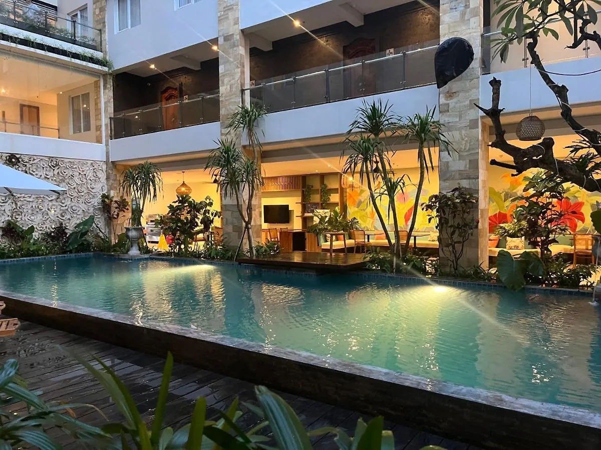 Crystalkuta Hotel - Bali Кута