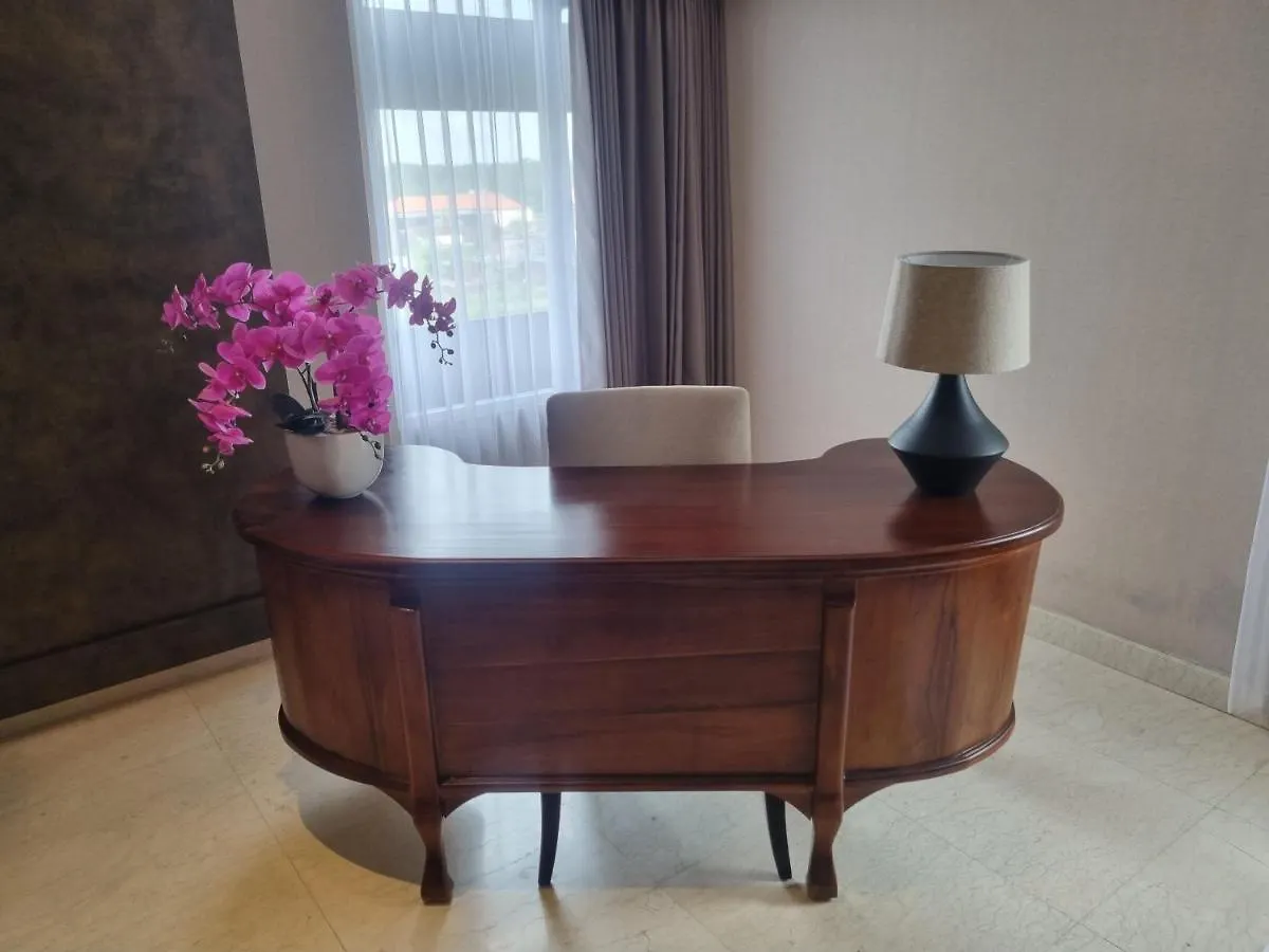Crystalkuta Hotel - Bali Кута