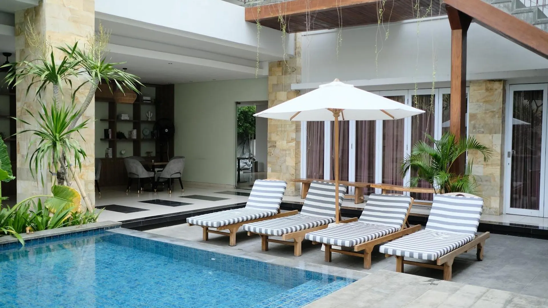 Crystalkuta Hotel - Bali Indonésie